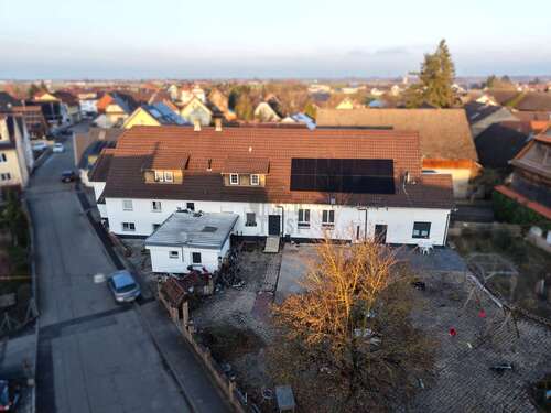 Foto - Haus zum Kaufen in Neuried Ichenheim 1.250.000,00 € 607 m²