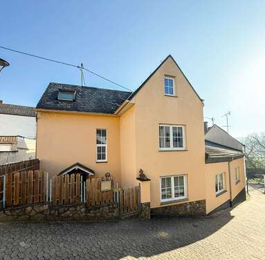 Foto - Haus zum Kaufen in Miesenheim 257.000,00 € 130 m²