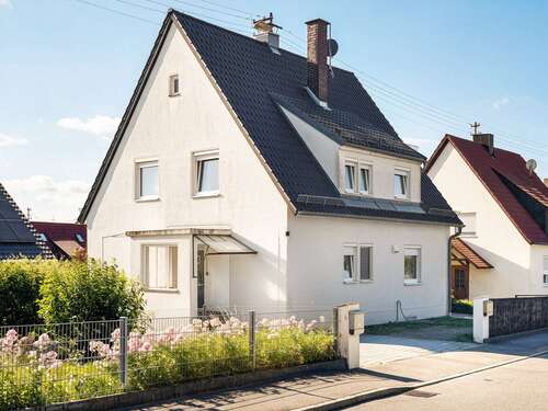 Foto - Haus zum Kaufen in Friedberg Rederzhausen 700.000,00 € 122.5 m²