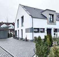 Haus zum Mieten in Detmold 1.792,00 € 128 m²