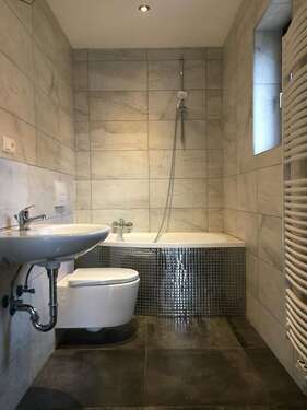 Foto - Haus zum Mieten in Südheide 1.490,00 € 179 m²