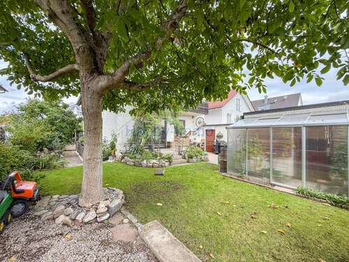 Foto - Haus zum Kaufen in München 1.580.000,00 € 245 m²