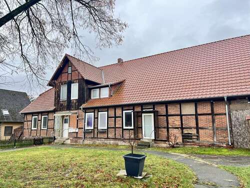 Foto - Haus zum Kaufen in Uelzen 439.000,00 € 675.26 m²