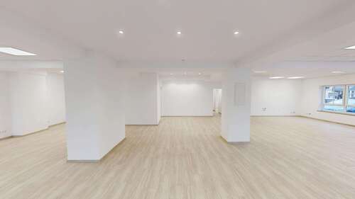 Foto - Büro in Klosterlechfeld 2.912,00 € 224 m²