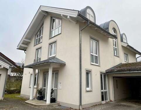 Foto - Haus zum Mieten in Riemerling 3.795,00 € 265 m²