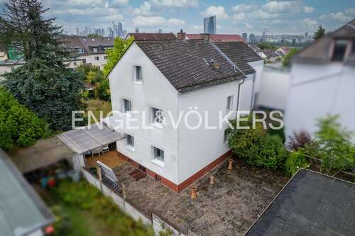Foto - Haus zum Kaufen in Frankfurt am Main 730.000,00 € 120 m²