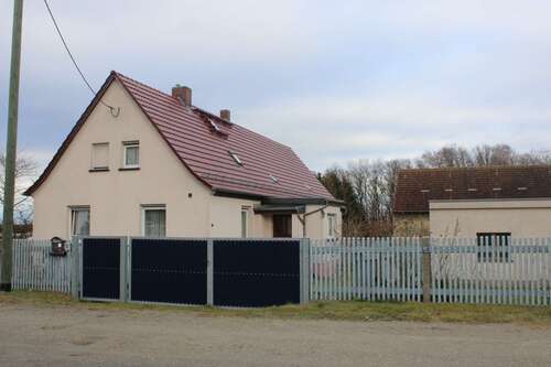 Foto - Haus zum Kaufen in Roitzsch 149.000,00 € 100 m²