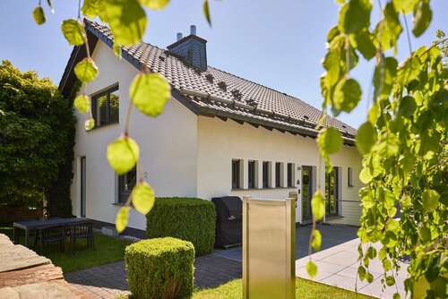 Foto - Haus zum Kaufen in Meschede 300.000,00 € 232 m²