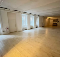 Büro in Berlin 4.500,00 € 211 m²