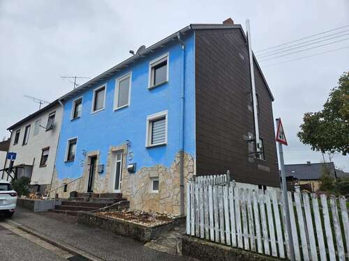 Foto - Haus zum Kaufen in Quierschied 120.000,00 € 92 m²