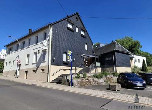 Foto - Haus zum Kaufen in Idar-Oberstein Göttschied 298.000,00 € 227 m²
