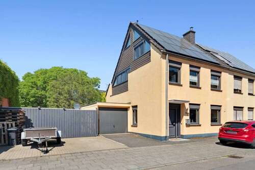 Foto - Haus zum Kaufen in Köln Worringen 555.000,00 € 144.28 m²