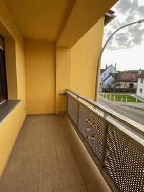 Foto - Wohnung zum Mieten in Regenstauf-Steinsberg 890,00 € 100 m²