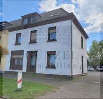 Haus zum Kaufen in Bedburg-Hau 175.000,00 € 190 m²