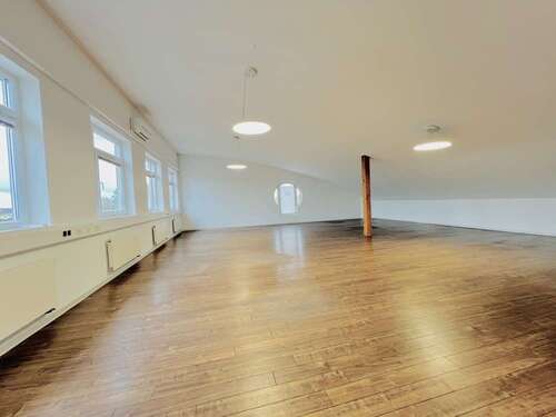 Foto - Büro in Jockgrim 990,00 € 107.77 m²