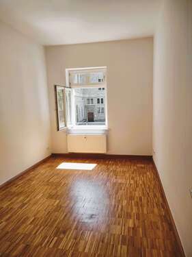 Foto - Wohnung zum Kaufen in Halle 165.000,00 € 45 m²