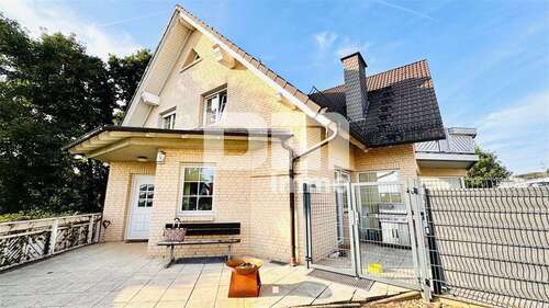 Foto - Haus zum Kaufen in Niestetal 629.900,00 € 261.7 m²