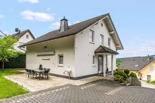 Foto - Haus zum Kaufen in Finnentrop 399.000,00 € 167 m²