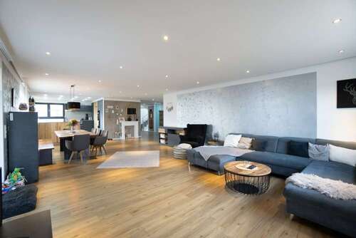 Foto - Haus zum Kaufen in Schaafheim 1.300.000,00 € 284 m²