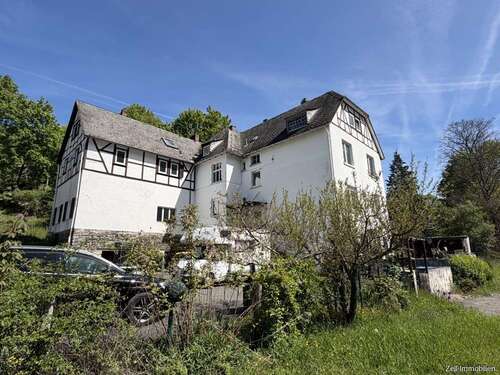 Foto - Haus zum Kaufen in Lorch 120.000,00 € 249 m²