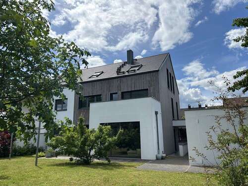 Foto - Haus zum Kaufen in Kleinwallstadt 849.000,00 € 262.68 m²