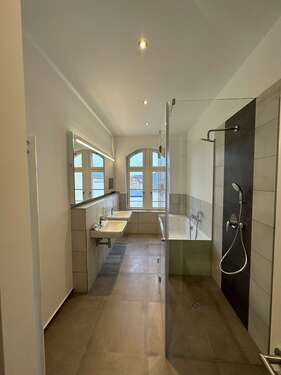 Foto - Wohnung zum Mieten in Rochlitz 915,00 € 101.67 m²