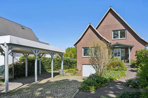 Foto - Haus zum Kaufen in Moorrege 559.000,00 € 185 m²
