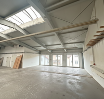 Halle in Sachsenheim 4.990,00 € 1200 m²