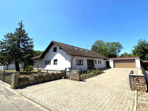 Foto - Haus zum Kaufen in Ilsfeld Auenstein 297.000,00 € 231 m²