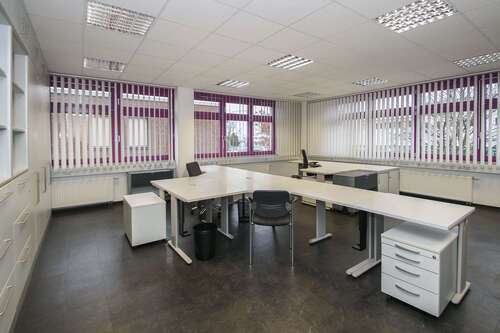 Foto - Büro in Hilden 757,50 € 101 m² - 757,50&nbsp;EUR Kaltmiete, ca.&nbsp; 101,00&nbsp;m&sup2;