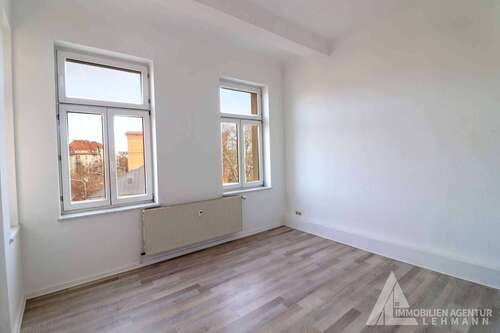 Foto - Wohnung zum Mieten in Halle 357,00 € 42 m²