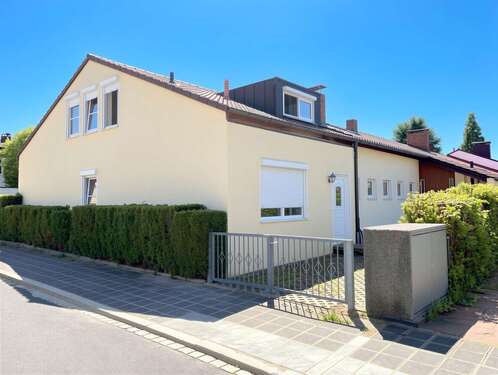 Foto - Haus zum Kaufen in Nürnberg 690.000,00 € 200 m²