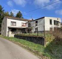 Haus zum Kaufen in Rehlingen-Siersburg 75.000,00 € 275 m²