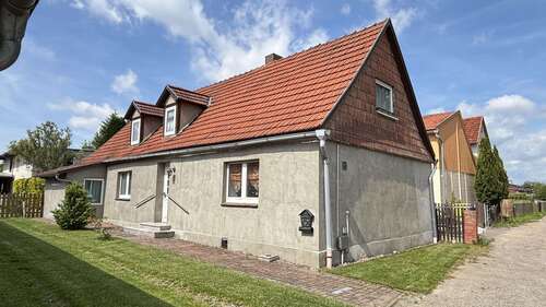 Foto - Haus zum Kaufen in Harzgerode 75.000,00 € 111 m²