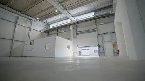 Foto - Halle in Meckenheim 3.300,00 € 390 m²