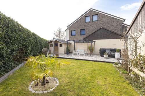 Foto - Haus zum Kaufen in Neuss 649.000,00 € 142 m²