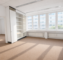 Büro in Berlin 4.180,26 € 225.96 m²
