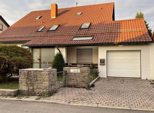 Foto - Haus zum Kaufen in Herrenberg-Oberjesingen 698.000,00 € 224.91 m²