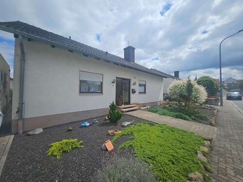 Foto - Haus zum Kaufen in Freimersheim 399.000,00 € 131 m²