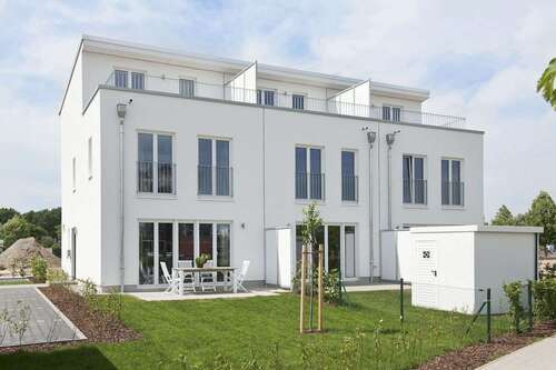 Foto - Haus zum Mieten in Teltow-Mühlendorf 2.350,00 € 129.39 m²