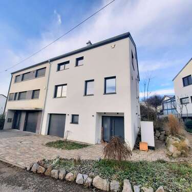 Foto - Haus zum Kaufen in Karlsruhe-Stupferich 885.000,00 € 169 m²