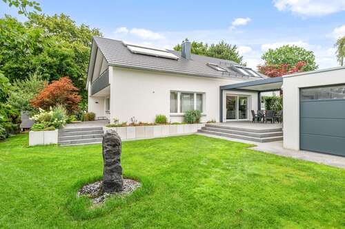 Foto - Haus zum Kaufen in Nürtingen 898.000,00 € 202 m²