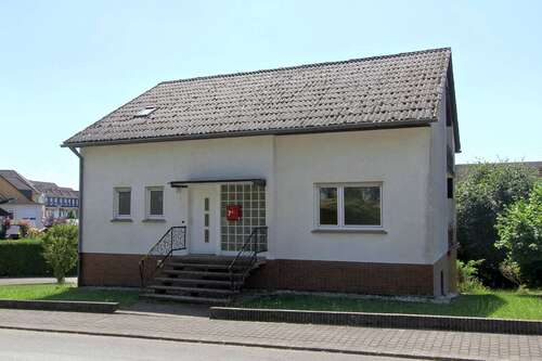 Foto - Haus zum Kaufen in Blankenrath 159.000,00 € 172 m²