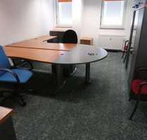 Büro in Roth 395,00 € 29 m² - 395,00&nbsp;EUR Kaltmiete, ca.&nbsp; 29,00&nbsp;m&sup2; in Roth (PLZ: 91154)