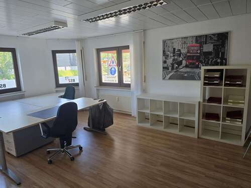 Foto - Büro in Koblenz 850,00 € 81 m² - 850,00&nbsp;EUR Kaltmiete, ca.&nbsp; 81,00&nbsp;m&sup2;