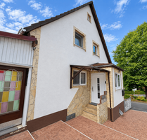 Haus zum Kaufen in Dillenburg 200.000,00 € 104 m²