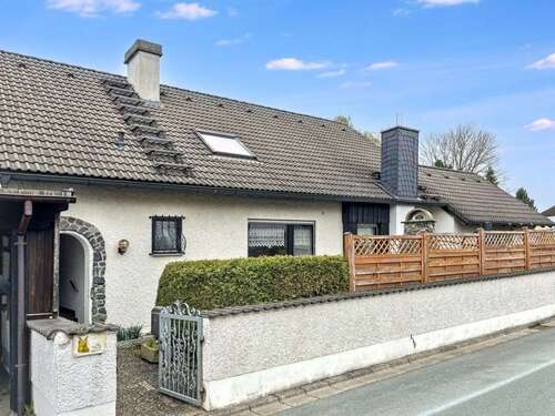 Foto - Haus zum Kaufen in Döhlau 250.000,00 € 177 m²
