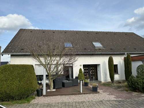 Foto - Haus zum Kaufen in Alpen Menzelen 399.990,00 € 235 m²