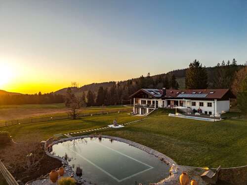 Foto - Haus zum Kaufen in Roßhaupten 5.600.000,00 € 580 m²