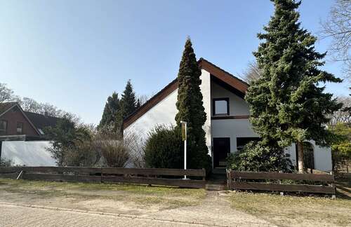 Foto - Haus zum Kaufen in Buxtehude Eilendorf 680.000,00 € 237.35 m²
